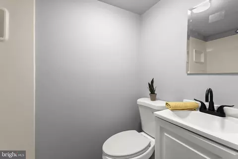 Bath - 3026 Virginia Ave, Baltimore, MD 21215 photo 3 of 4