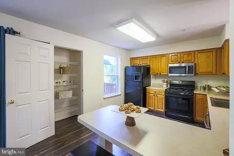 Kitchen - 5212 Tabard Ct, Baltimore, MD 21212 photo 3 of 4
