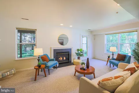 Living - 5212 Tabard Ct, Baltimore, MD 21212 photo 1 of 4