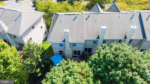 View/Area - 5212 Tabard Ct, Baltimore, MD 21212 photo 5 of 10