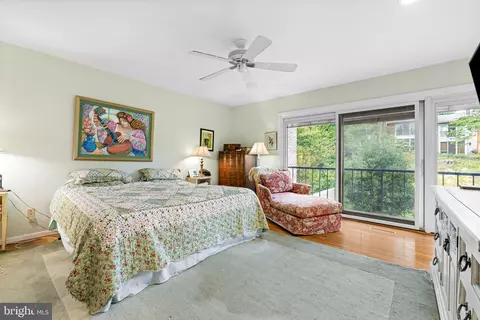 Bedroom - 4 Hamlet Hill Rd, Baltimore, MD 21210 photo 5 of 7