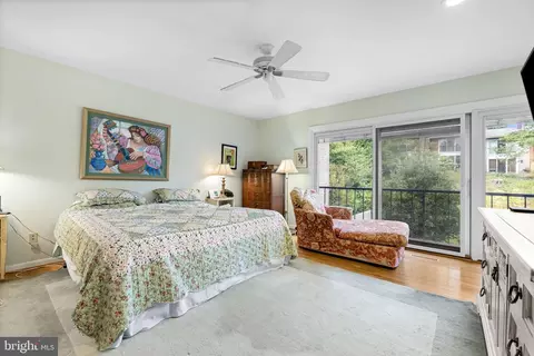 Bedroom - 4 Hamlet Hill Rd, Baltimore, MD 21210 photo 4 of 7