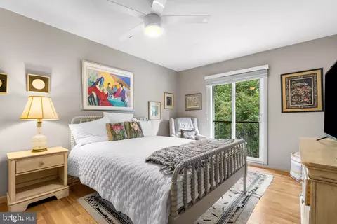 Bedroom - 4 Hamlet Hill Rd, Baltimore, MD 21210 photo 1 of 7