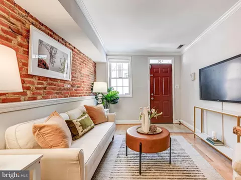 Living - 319 S Durham St, Baltimore, MD 21231 photo 3 of 3
