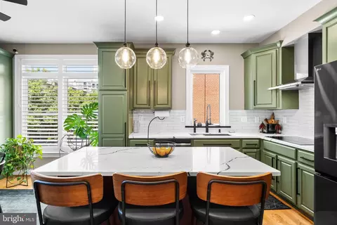 Kitchen - 1900 E Fort Ave, Baltimore, MD 21230 photo 3 of 4