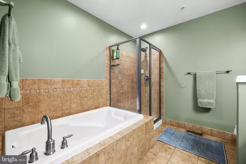 Bath - 1900 E Fort Ave, Baltimore, MD 21230 photo 3 of 4