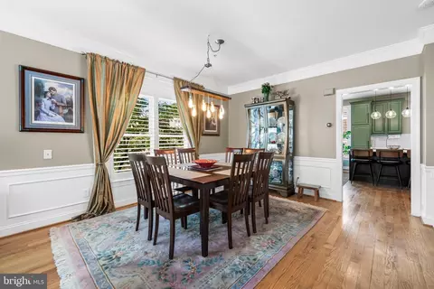 Dining - 1900 E Fort Ave, Baltimore, MD 21230 photo 2 of 5
