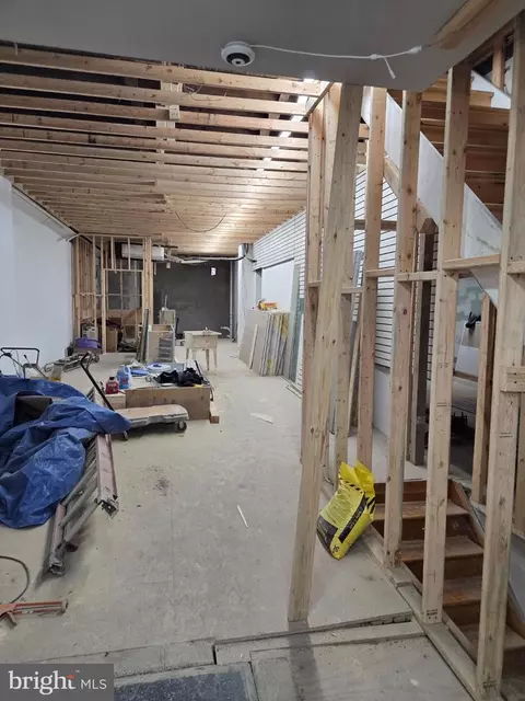 Entry Way - 1127 W Baltimore St, Baltimore, MD 21223 photo 5 of 14