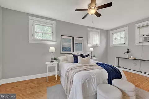 Bedroom - 507 Hollen Rd, Baltimore, MD 21212 photo 2 of 6