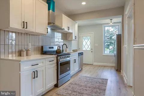 Entry Way - 1924 E 30th, Baltimore, MD 21218 photo 6 of 10