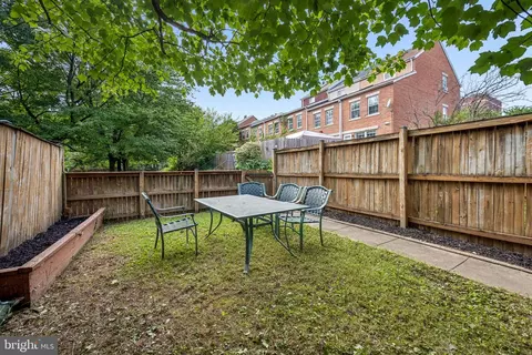 Exterior - 16 N Wolfe St, Baltimore, MD 21231 photo 3 of 6