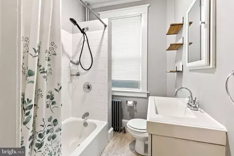 Bath - 6804 Brook Ave, Baltimore, MD 21206 photo 1 of 2