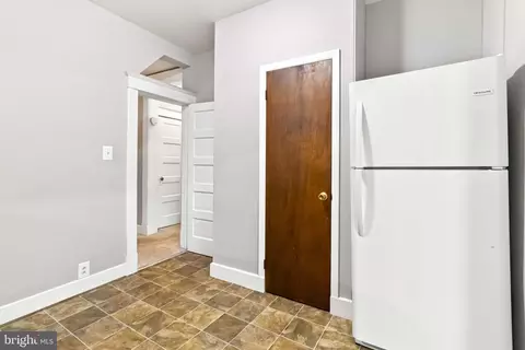 Entry Way - 6804 Brook Ave, Baltimore, MD 21206 photo 4 of 9