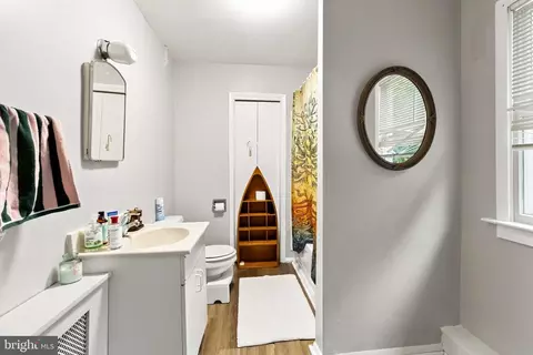 Bath - 6804 Brook Ave, Baltimore, MD 21206 photo 2 of 2