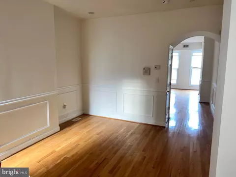 Living - 1118 Myrtle Ave, Baltimore, MD 21201 photo 4 of 5