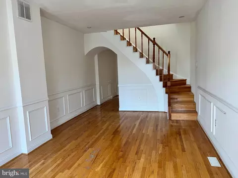 Living - 1118 Myrtle Ave, Baltimore, MD 21201 photo 1 of 5