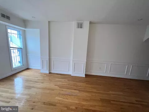 Living - 1118 Myrtle Ave, Baltimore, MD 21201 photo 3 of 5