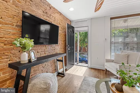 Entry Way - 1348 Andre St, Baltimore, MD 21230 photo 1 of 4