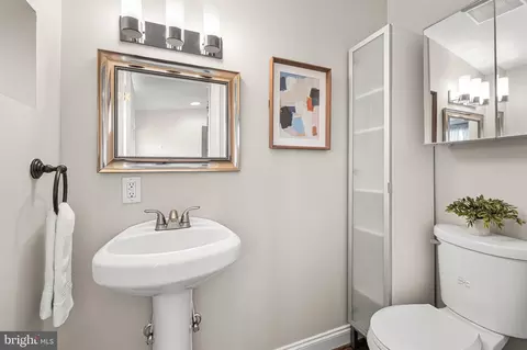 Bath - 1348 Andre St, Baltimore, MD 21230 photo 1 of 4