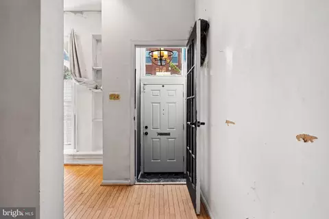 Entry Way - 2106 E Baltimore St, Baltimore, MD 21231 photo 1 of 6