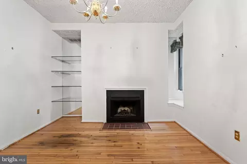 Living - 2106 E Baltimore St, Baltimore, MD 21231 photo 6 of 11