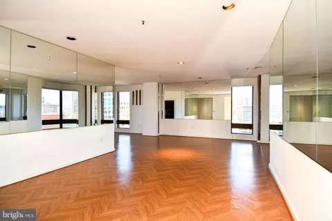 Living - 10 E Lee St #809, Baltimore, MD 21202 photo 11 of 17