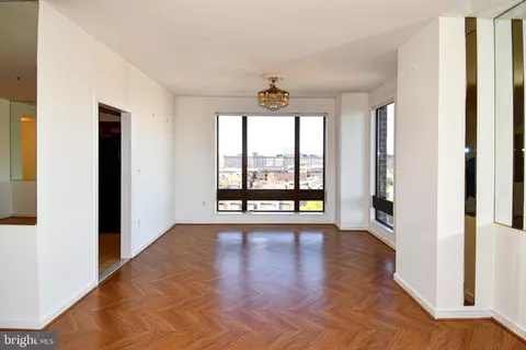 Living - 10 E Lee St #809, Baltimore, MD 21202 photo 6 of 17