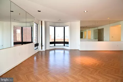 Living - 10 E Lee St #809, Baltimore, MD 21202 photo 7 of 17