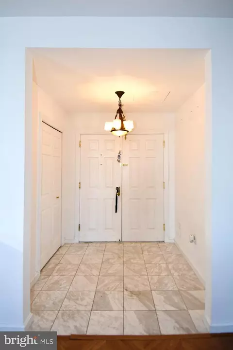 Entry Way - 10 E Lee St #809, Baltimore, MD 21202 photo 3 of 7