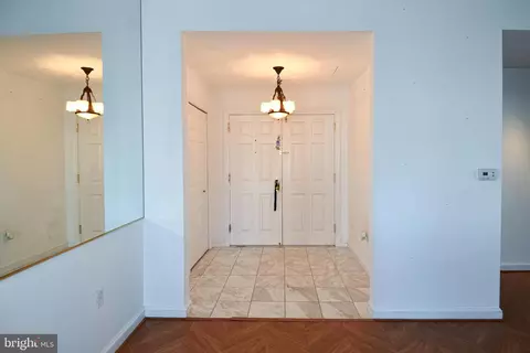 Entry Way - 10 E Lee St #809, Baltimore, MD 21202 photo 2 of 7