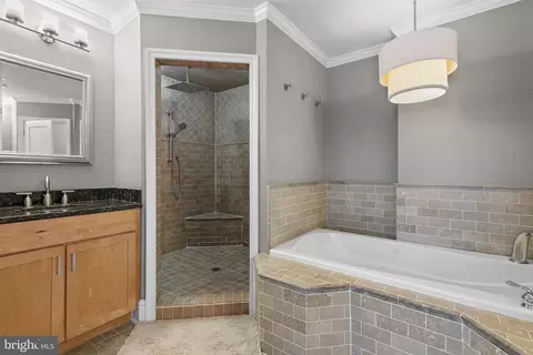 Bath - 3200 Odonnell St, Baltimore, MD 21224 photo 6 of 8