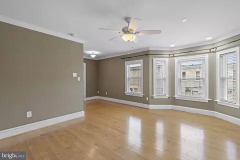 Living - 3200 Odonnell St, Baltimore, MD 21224 photo 6 of 10
