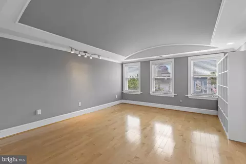 Living - 3200 Odonnell St, Baltimore, MD 21224 photo 9 of 10