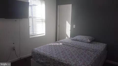 Bedroom - 2720 E Monument St, Baltimore, MD 21205 photo 4 of 6