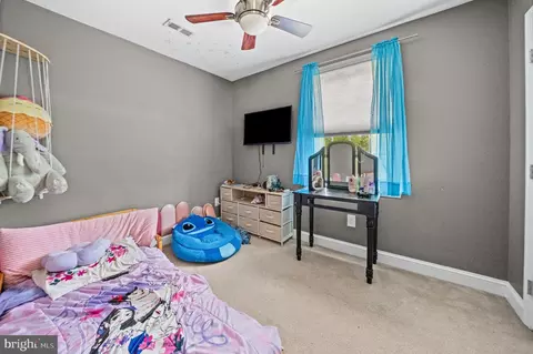 Bedroom - 5304 Catalpha Rd, Baltimore, MD 21214 photo 4 of 7