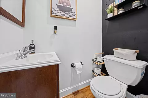 Bath - 5304 Catalpha Rd, Baltimore, MD 21214 photo 1 of 3