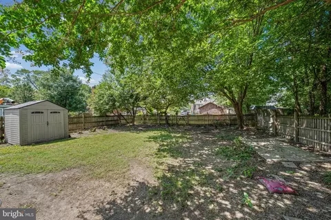 Exterior - 5304 Catalpha Rd, Baltimore, MD 21214 photo 6 of 7