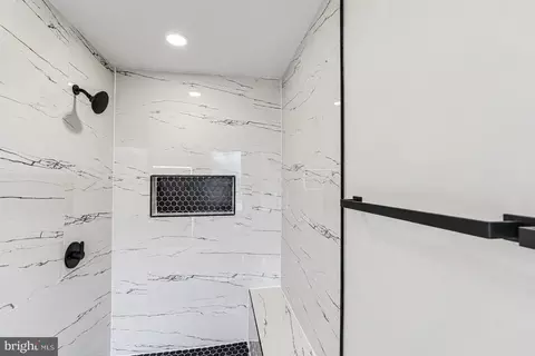 Bath - 3407 Ellamont Rd, Baltimore, MD 21215 photo 3 of 5