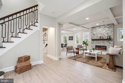 Entry Way - 3407 Ellamont Rd, Baltimore, MD 21215 photo 1 of 3