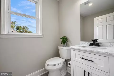 Bath - 3407 Ellamont Rd, Baltimore, MD 21215 photo 1 of 5