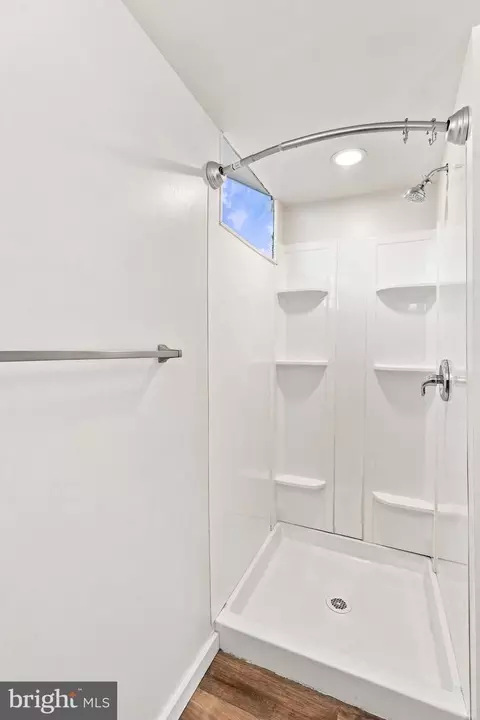 Bath - 3603 Rexmere Rd, Baltimore, MD 21218 photo 3 of 4