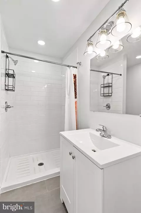 Bath - 3603 Rexmere Rd, Baltimore, MD 21218 photo 4 of 4