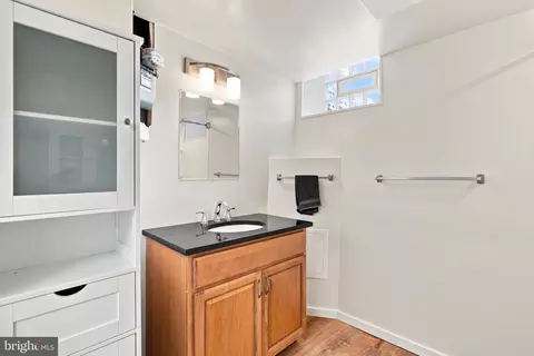 Bath - 3603 Rexmere Rd, Baltimore, MD 21218 photo 2 of 4