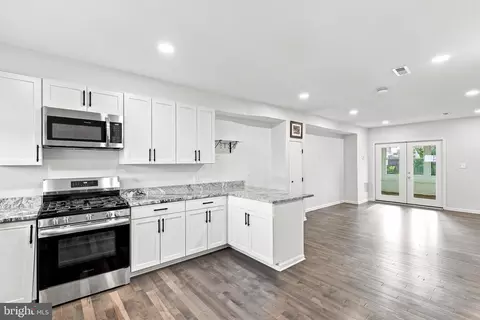 Entry Way - 3603 Rexmere Rd, Baltimore, MD 21218 photo 5 of 8
