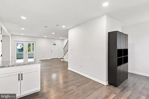 Entry Way - 3603 Rexmere Rd, Baltimore, MD 21218 photo 6 of 8