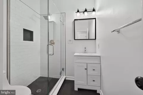 Bath - 2721 Harris Ln, Baltimore, MD 21224 photo 3 of 3