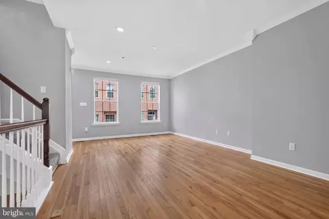 Living - 2721 Harris Ln, Baltimore, MD 21224 photo 1 of 2