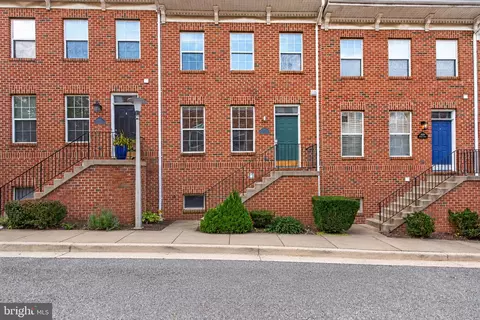 2721 Harris Ln, Baltimore, MD 21224