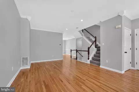Living - 2721 Harris Ln, Baltimore, MD 21224 photo 2 of 2