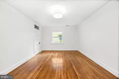 Bedroom - 112 Elmhurst Rd, Baltimore, MD 21210 photo 6 of 11